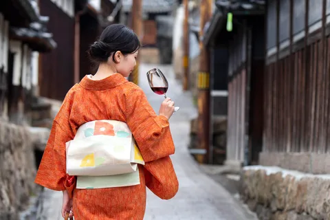 Osaka Wine Walking Tour: Japan’s Oldest Winery Historic Town