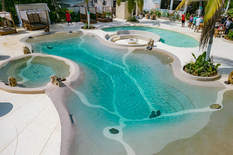 Cartagena: Palmarito Beachclub with Pool, Kayak and paddle! Cartagena: Palmarito Beachclub in Tierra Bomba with Buffet