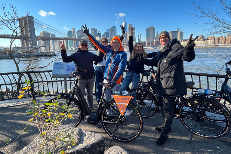 Broadway Bike Tour with Authentic Dutch Bikes! Tour in French on a Ebike