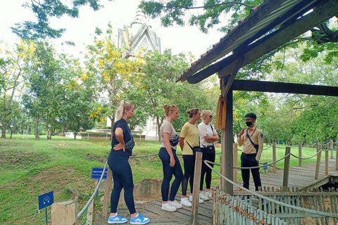 Phnom Penh: Tuol Sleng & Killing Fields Guided Tour Phnom Penh: Tuol Sleng & Killing Field Guided Tour Afternoon