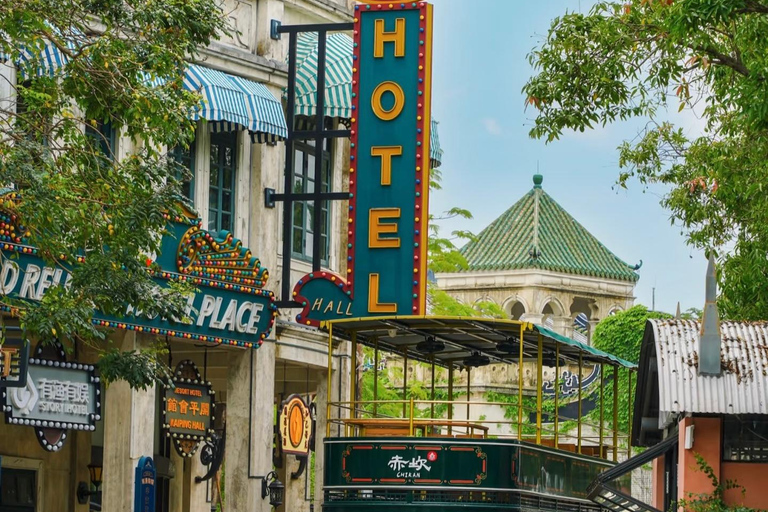 From Guangzhou: UNESCO Watchtowers & Ancient Villages Tour Guide for other languages