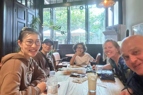 Shanghai: Authentic Fengjing Watertown Private Tour