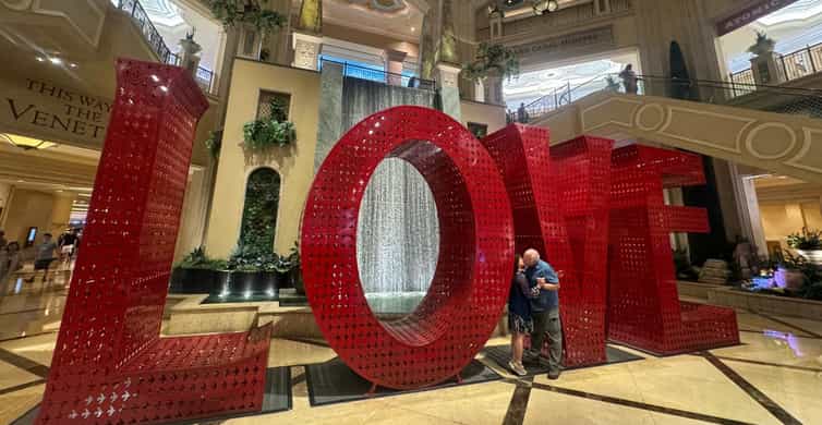 Las Vegas: Night City Tour with Hotel Pickup photo 5