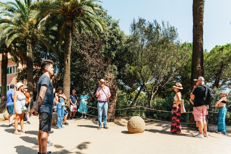 Barcelona: Geführte Tour und Ticket ohne Anstehen für den Park GüellFührung Park Güell - Englisch