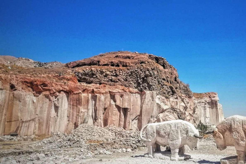 Petroglyfer och pelare - Sillar Route Adventure