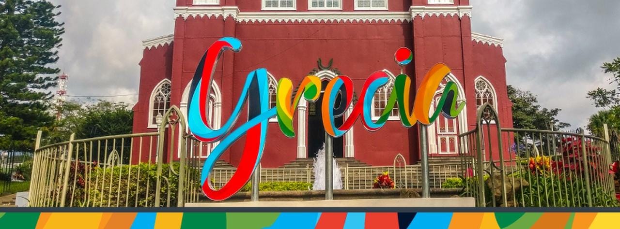 Ab SJO: Parque Central in Grecia mit Rücktransport zur Unterkunft