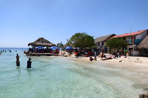 Cartagena: DayTour Mucura, tintipan and Islote by speadboat Cartagena: DayTour - Mucura and Islote by bus + speadboat