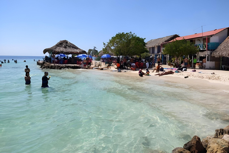 Cartagena: DayTour Mucura, tintipan and Islote by speadboat Cartagena: DayTour - Mucura and Islote by bus + speadboat