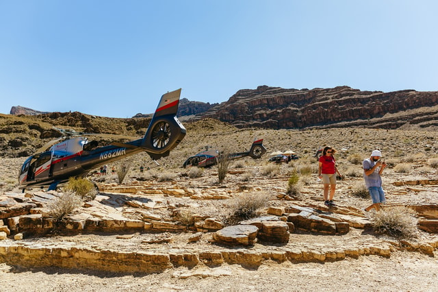 From Las Vegas: Grand Canyon Helicopter Tour with Champagne