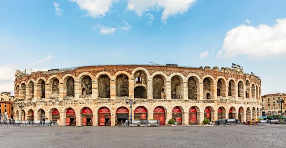 Verona by first-class train from Venice: guided city walking tour