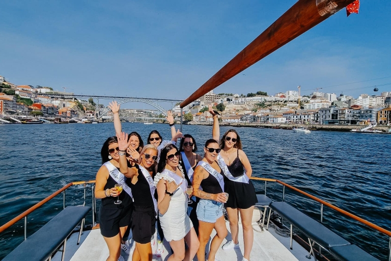 Porto: Exclusive Bachelor Party at Classic Boat Cruise 3H Exclusive Bachelor Party at Classic Boat Cruise 3H
