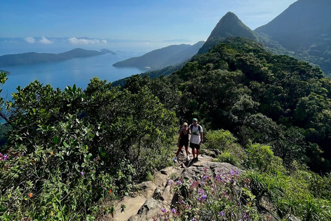 Paraty - Sugarloaf Mountain Trekking in Saco do Mamanguá Paraty – Sugarloaf Mountain Trekking via Saco do Mamanguá
