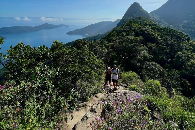 Paraty - Sugarloaf Mountain Trekking in Saco do Mamanguá Paraty – Sugarloaf Mountain Trekking via Saco do Mamanguá