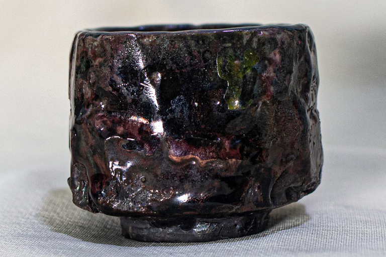 Jabal Lwiebdeh Amman: Japanese Pottery (Kurinuki)