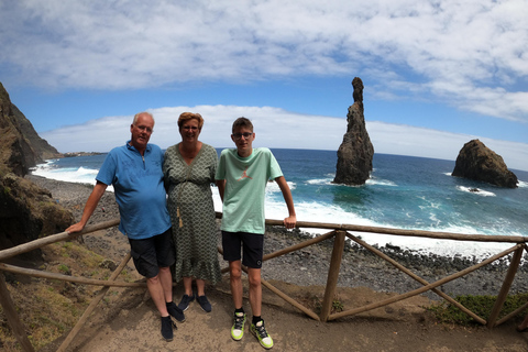 Tour Privado Piscinas Naturais e Cascatas do Porto Moniz