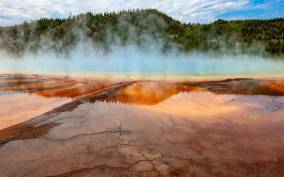 From Boseman: Yellowstone Day Tour Including Entry Fee