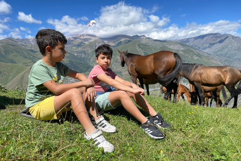 Kazbegi: avventura a cavallo da Rooms Hotel Kazbegi