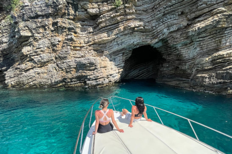 Crociera privata a Corfù Grotte di Paleokastritsa e spiagge paradisiacheCrociera privata a Corfù: grotte di Paleokastritsa e spiagge paradisiache