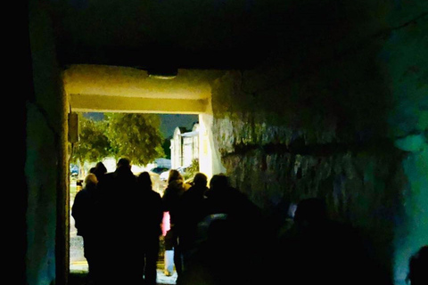 Elgin: In and out the Dusty Closes In and out the Dusty Closes