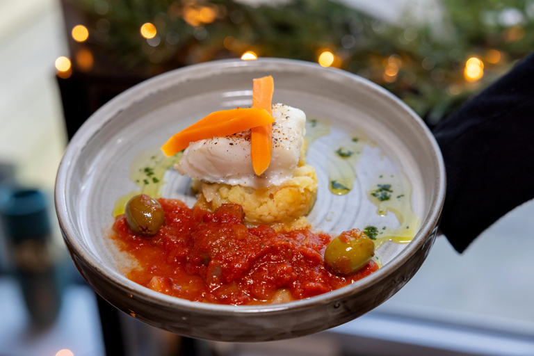 Reykjavik: Excursão a pé particular sobre folclore e gastronomia