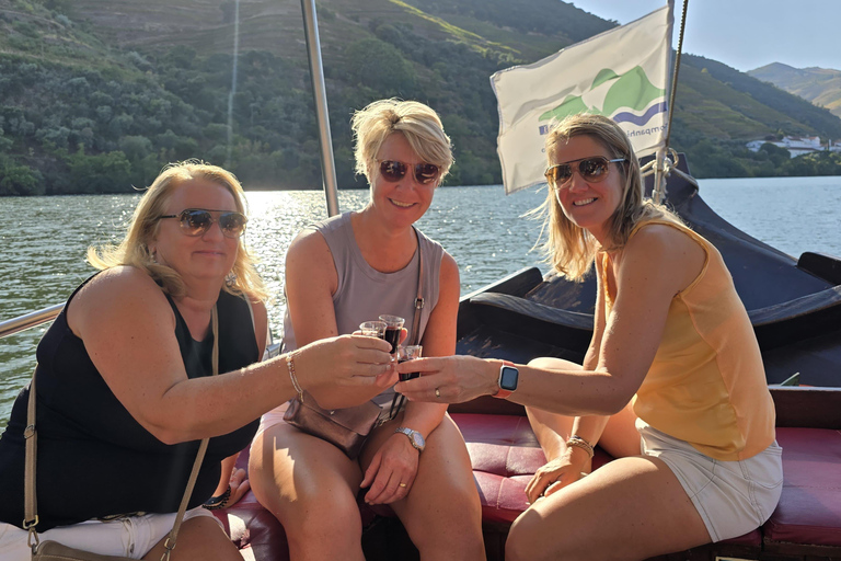 Douro Valley: Private Wine Tour with Lunch