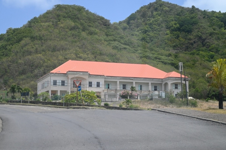Montserrat Photo Walk with Local Photographer