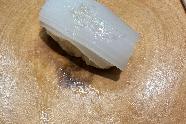 Osaka: Sushi Making and Omakase Sushi Tasting Experience