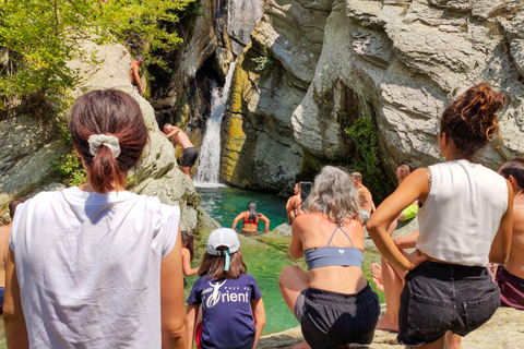 &quot;Berat: Patrimônio da UNESCO e viagem de 1 dia para a Cachoeira Bogova&quot;&quot;Berat: Patrimônio da UNESCO e Cachoeira Bogova&quot; - Tiranë