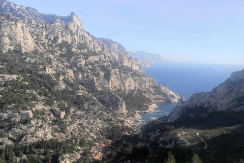 Calanques de Marseille : Randonnée naturaliste estivale poétiqueCalanques de Marseille : Randonnée santé-naturaliste-poétique