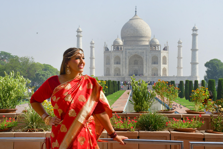 From Bangalore: Private 2Day Taj Mahal & Agra Tour by Flight