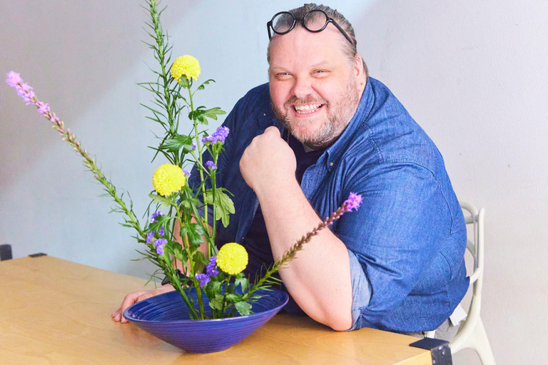 Ikebana Workshop in Tokyo : Japanese Flower Art Experience