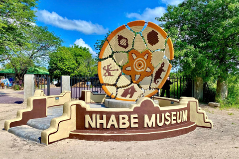 Maun: Stadtrundfahrt mit lokalem Guide und Verkostung traditioneller SpeisenMaun: Stadtrundfahrt mit einem lokalen Guide und Verkostung traditioneller Speisen