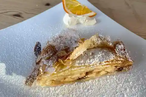 Malmö: Self-Guided Food Tour
