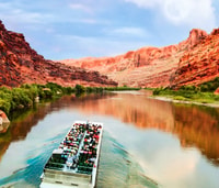 Moab, Colorado River Dinner Cruise with Music and Light Show - Housity