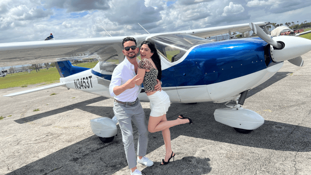Miami: tour privato di lusso in aereo di 50 minuti con champagne