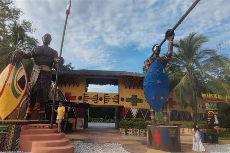 Medellín: Pablo Escobar Hacienda Napoles Full Day Tour