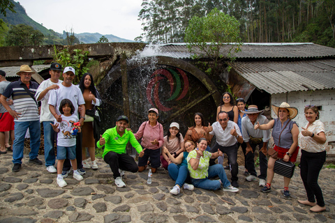 Medellín: Jardín, Andes, and Hispania Day Trip with Lunch
