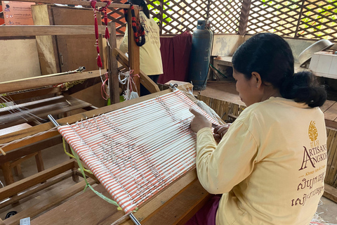 Siem Reap: Silk Farm & Killing Fields TukTuk Tour