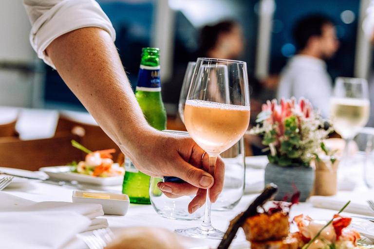 Sydney: Dinner Cruise with 3-Course Meal