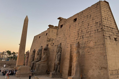 Luxor: Private Luxor Temple Sunset Tour Luxor private tour in Japanese