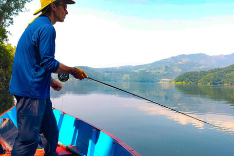 Pokhara: Traditional Fishing & Breakfast by the Lake