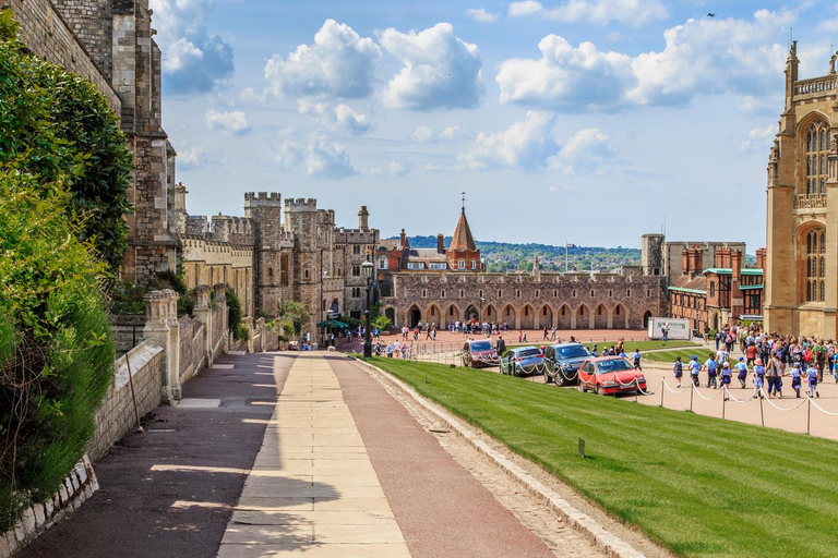 London: Windsor, Stonehenge, Bath Scenic Day Trip Shared Tour, Meet at Paddington Station