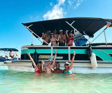 Marine Safari Tour: 7 Colors of the Sea in San Andrés