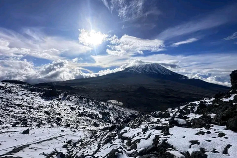 TREKKING NO KILIMANJARO 10 DIAS CIRCUITO NORTE