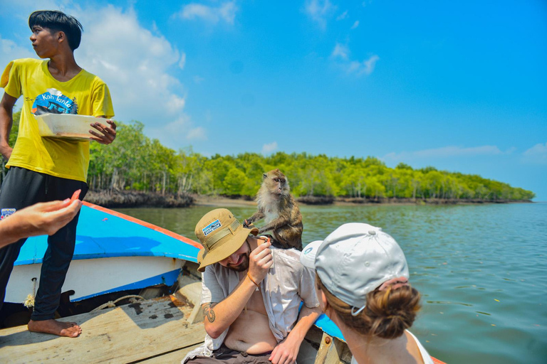 Ko Lanta: Full-Day Mangrove and Sea Cave Kayaking Experience Full Day Sea Cave Kayaking