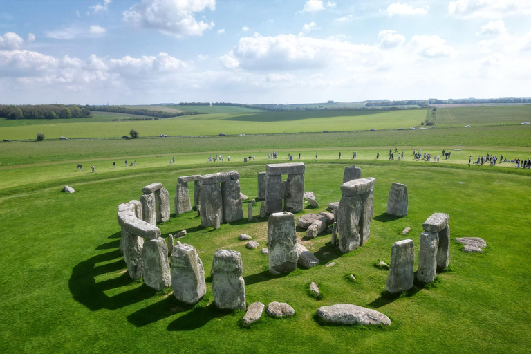From London: Windsor Castle, Stonehenge, and Bath Day Trip Flexible Tour Option without Entries in English