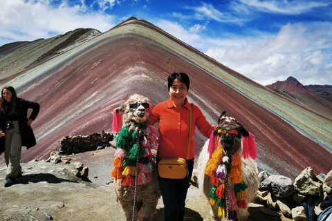 Caminhada na Montanha Arco-Íris e no Vale Vermelho - Grupo pequenoCusco: Caminhada na Montanha do Arco-Íris e no Vale Vermelho com almoço