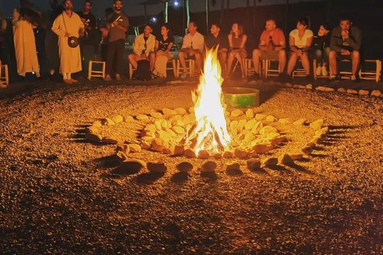 Marrakesh: Pôr do sol no deserto de Agafay, passeio de camelo, jantar e show