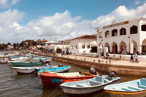 Lamu Island Escape: Dhow Cruise & Swahili Heritage Tour
