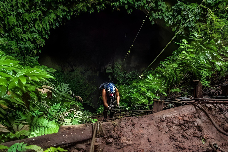Halvdags rappeltur vid vulkanen Trillizos - Isabela Island
